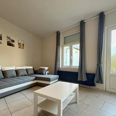 Station 173 A Bruxelles-Charleroi-Airport Apartment Exterior photo